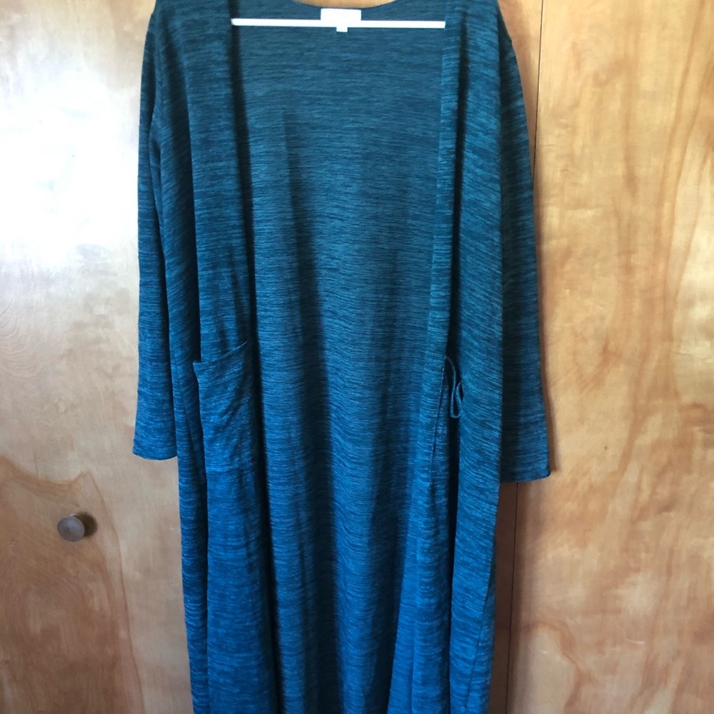 LuLaRoe Sarah sweater